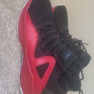 Jordan formula 23 mid (Black and red) Size 8